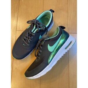 YOUTH NIKE Sneakers 6.5 Black With Green Swish Very Good Condition Air Max Thea